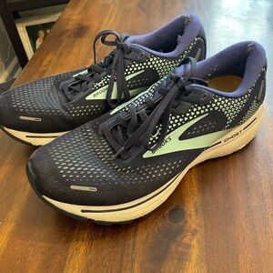 Brooks ghost 14 running shoes
